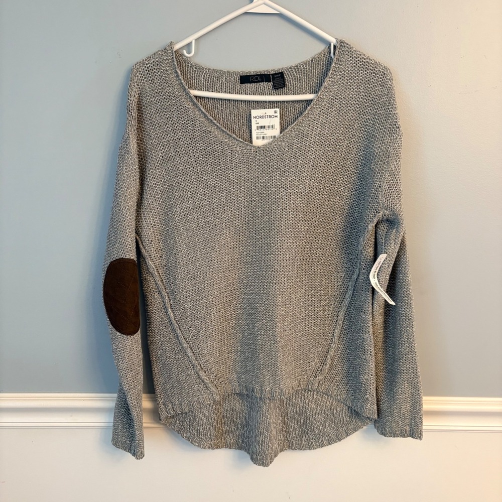 RDI Frost Grey V-Neck Sweater Quilted Elbow Patches High Low Hem Small NWT